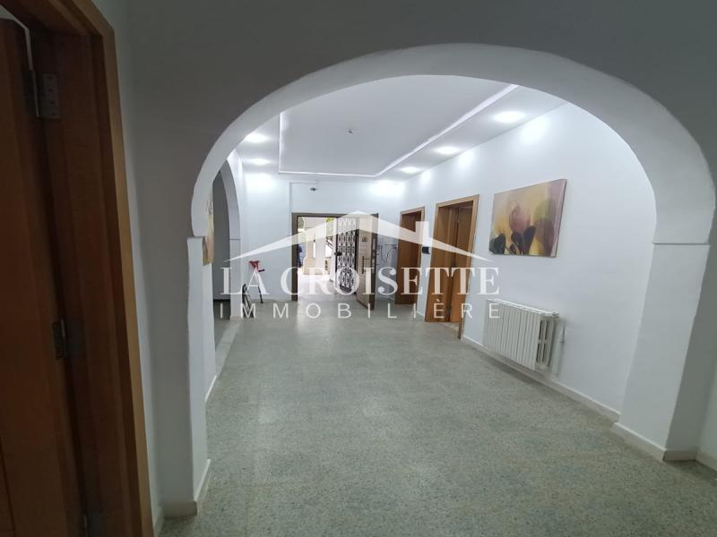 Rez-de-chaussée de villa S+3 à La Marsa